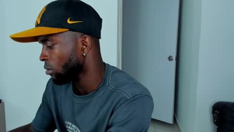 Dylan Taylor online show from September 21, 2025, 2:46 am