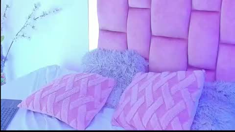 ---DYLAN--- online show from February 11, 2025, 12:06 am