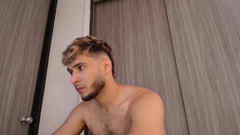 Snapshot of dylanxfun chatting on October 15, 2025, 3:56 pm dylanxfun online show from October 15, 2025, 3:56 pm