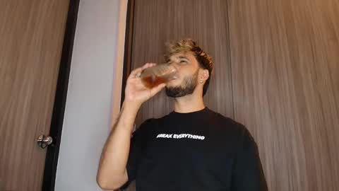 Snapshot of dylanxfun chatting on December 21, 2025, 4:08 am dylanxfun online show from December 21, 2025, 4:08 am