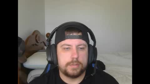 Snapshot of dylboi47 chatting on October 16, 2025, 5:03 pm dylboi47 online show from October 16, 2025, 5:03 pm