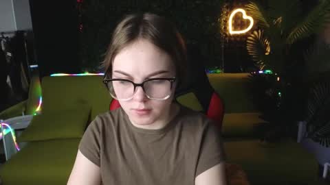 Dyna online show from March 4, 2025, 1:23 am