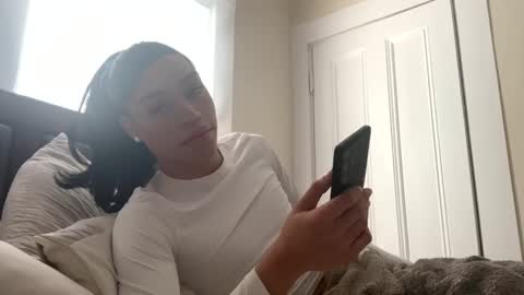 Snapshot of dynasty313 chatting on February 28, 2025, 6:20 pm Dynasty online show from February 28, 2025, 6:20 pm