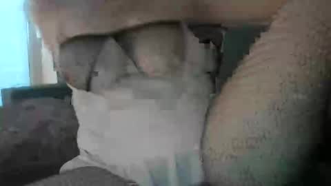 Snapshot of dzuliet chatting on December 26, 2024, 9:55 am dzuliet online show from December 26, 2024, 9:55 am