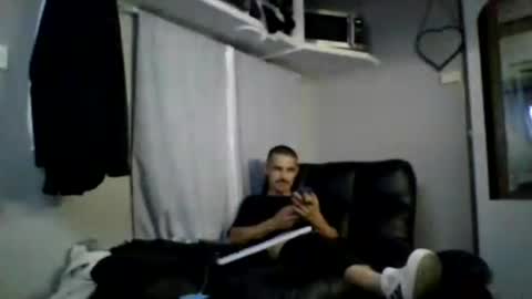 Snapshot of dzznutzz9 chatting on July 8, 2026, 9:03 am dzznutzz9 online show from July 8, 2026, 9:03 am