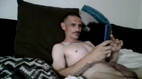 Snapshot of dzznutzz9 chatting on August 3, 2026, 3:38 am dzznutzz9 online show from August 3, 2026, 3:38 am