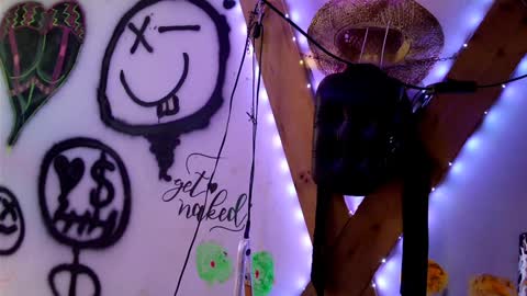 Snapshot of eandj8786 chatting on January 7, 2025, 6:35 pm Kryztal Klear Jaxx online show from January 7, 2025, 6:35 pm