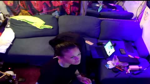 Snapshot of eandj8786 chatting on January 11, 2025, 9:26 am Kryztal Klear Jaxx online show from January 11, 2025, 9:26 am