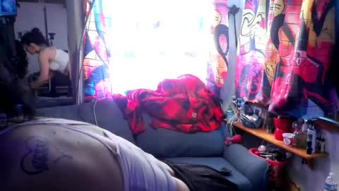 Snapshot of eandj8786 chatting on January 15, 2025, 4:54 pm Kryztal Klear Jaxx online show from January 15, 2025, 4:54 pm