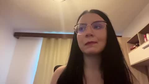 Snapshot of earleneflight chatting on June 20, 2026, 3:26 pm Nora online show from June 20, 2026, 3:26 pm