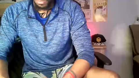 Snapshot of easybreezy20 chatting on October 12, 2025, 5:17 am TWITTER INSTAGRAM easybreezy20 ONLINE 1230 AM TO 7AM online show from October 12, 2025, 5:17 am