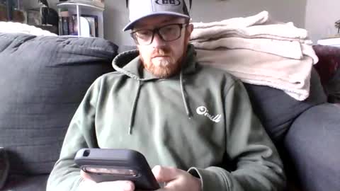 Snapshot of easylog chatting on April 2, 2026, 4:04 pm easylog online show from April 2, 2026, 4:04 pm