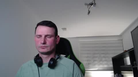 easypeasyglasgow online show from April 3, 2026, 9:46 pm