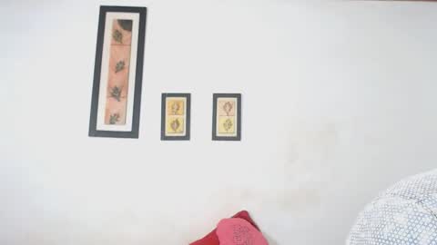 Laraand Drake online show from December 14, 2024, 6:02 am