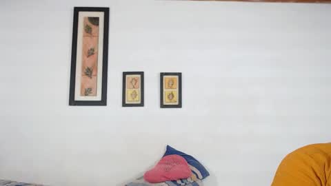 Laraand Drake online show from March 1, 2025, 9:18 am