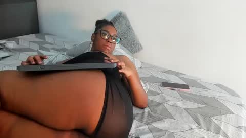 Snapshot of ebelin_sex chatting on August 4, 2026, 1:36 pm ebe online show from August 4, 2026, 1:36 pm