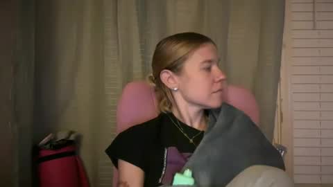 Snapshot of ebony8ivory chatting on July 4, 2026, 2:29 am americnbarbie online show from July 4, 2026, 2:29 am