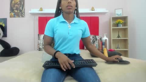 Snapshot of ebony_hot_sex1 chatting on December 18, 2025, 12:00 pm linda online show from December 18, 2025, 12:00 pm