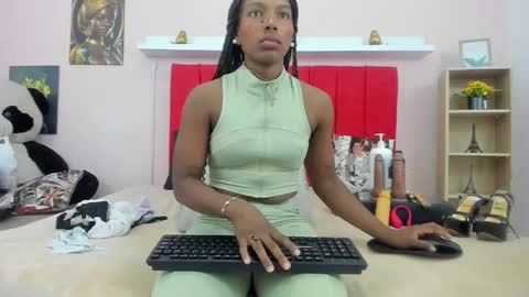 Snapshot of ebony_hot_sex1 chatting on December 20, 2025, 11:50 am linda online show from December 20, 2025, 11:50 am