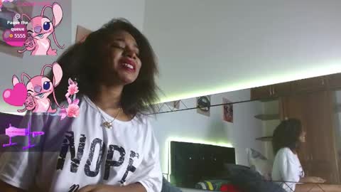 Snapshot of ebony_joness2 chatting on September 21, 2025, 4:36 am maria online show from September 21, 2025, 4:36 am