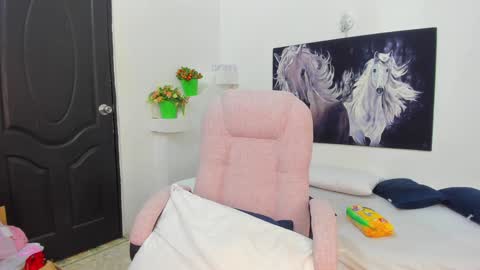 ebony_katterin online show from December 25, 2024, 3:38 pm