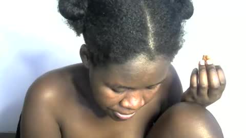 Snapshot of ebony_lynne chatting on May 14, 2026, 9:05 am ebony_lynne online show from May 14, 2026, 9:05 am