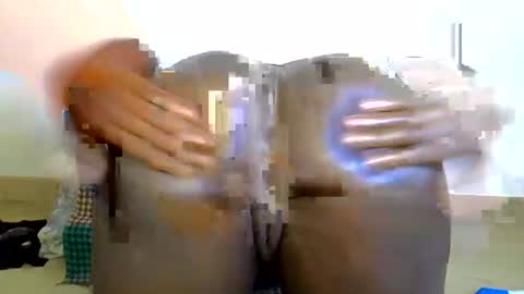 Snapshot of ebony_lynne chatting on June 20, 2026, 10:56 pm ebony_lynne online show from June 20, 2026, 10:56 pm