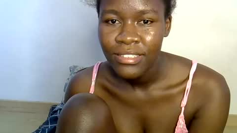 Snapshot of ebony_lynne chatting on July 7, 2026, 7:09 am ebony_lynne online show from July 7, 2026, 7:09 am