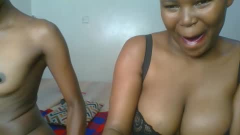 ebony_meeky online show from September 19, 2025, 6:19 pm