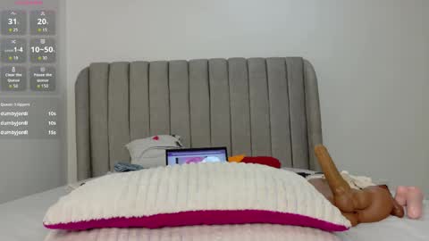 ebony_pearl69 online show from April 9, 2026, 6:19 am