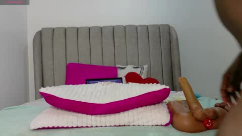 Snapshot of ebony_pearl69 chatting on April 24, 2026, 2:36 am ebony_pearl69 online show from April 24, 2026, 2:36 am