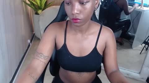ebony_rose_tf online show from October 2, 2025, 1:07 pm