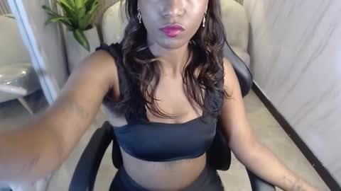 ebony_rose_tf online show from October 7, 2025, 7:11 pm