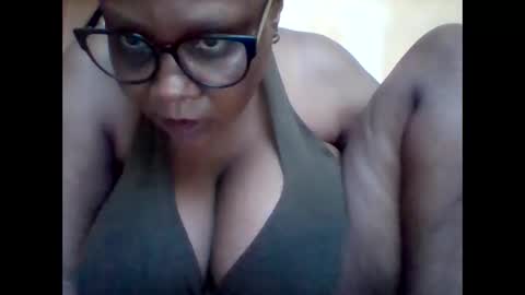 Snapshot of ebonybussy chatting on March 2, 2026, 6:58 am MAMITO online show from March 2, 2026, 6:58 am