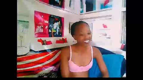 Snapshot of ebonycreamy69 chatting on December 19, 2024, 6:01 am Nova online show from December 19, 2024, 6:01 am