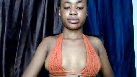 Snapshot of ebonypussy_xx chatting on October 10, 2025, 4:17 pm ebonypussy_xx online show from October 10, 2025, 4:17 pm
