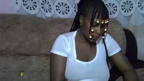 pretty online show from April 16, 2026, 9:39 pm