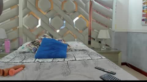 ebonysquirtcol online show from January 10, 2026, 11:09 pm