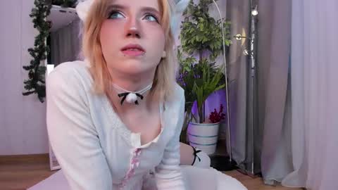 Snapshot of echo_of_you chatting on January 8, 2026, 6:48 am Asuna Lana online show from January 8, 2026, 6:48 am