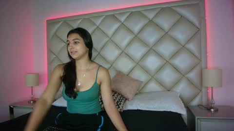    online show from October 6, 2025, 2:14 pm