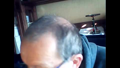 Snapshot of ectopie33 chatting on May 1, 2026, 6:51 am ectopie33 online show from May 1, 2026, 6:51 am