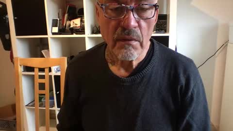 Snapshot of eddelmar chatting on January 3, 2025, 1:03 pm eddelmar online show from January 3, 2025, 1:03 pm