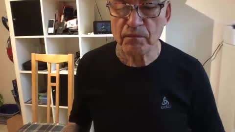 Snapshot of eddelmar chatting on January 27, 2025, 12:26 pm eddelmar online show from January 27, 2025, 12:26 pm