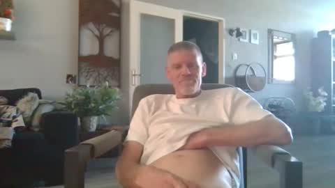 Snapshot of eddie4767 chatting on February 8, 2026, 10:40 am eddie4767 online show from February 8, 2026, 10:40 am