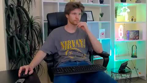 Snapshot of eddie_baker chatting on July 6, 2026, 3:25 am eddie_baker online show from July 6, 2026, 3:25 am