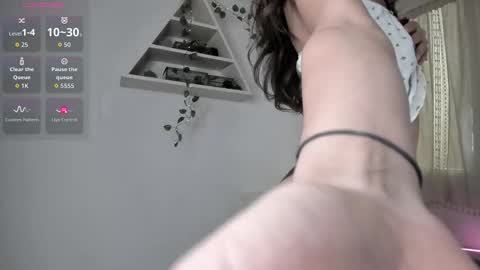 Snapshot of eden_heaven chatting on October 8, 2025, 7:06 am Eden Heaven online show from October 8, 2025, 7:06 am