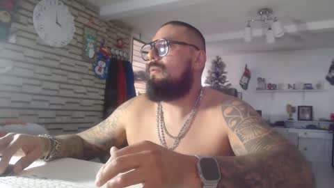 edgarram83 online show from November 22, 2025, 9:58 pm