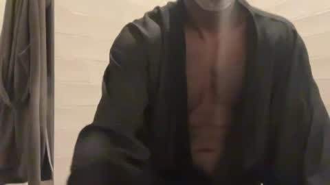 Dad online show from November 17, 2025, 5:52 pm