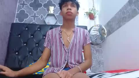 Snapshot of edi_stwix18 chatting on April 13, 2026, 1:22 am edi_stwix18 online show from April 13, 2026, 1:22 am
