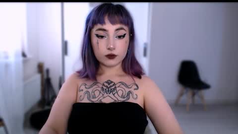 Snapshot of ediefris chatting on December 19, 2025, 7:26 am fickle demon made of clumps of matter online show from December 19, 2025, 7:26 am